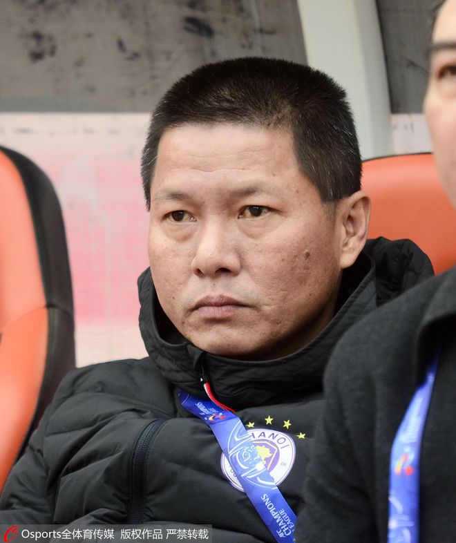 lol官方-赛后体能课后，埃因霍温调整名单备战亚冠，媒体盛赞，资深球员宣示担当的简单介绍